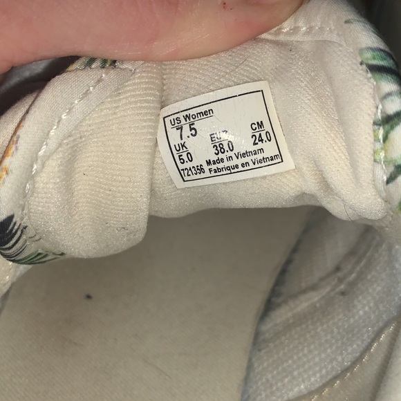 Pineapple print Vans. Flexible pricing! - Picture 6 of 6